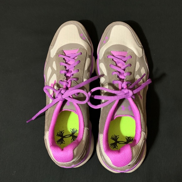 Perfect condition UA Micro G running shoe - Picture 4 of 5